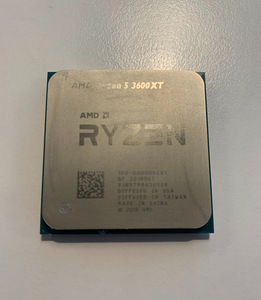 Ryzen 5 3600 XT 6 Cores / 12 Threads 3.8 GHz Up to 4.5 GHz (1 foto / 1)