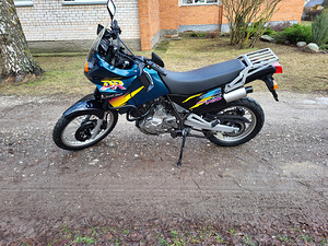 Сузуки ДР650 1995 (3 фото из 8)