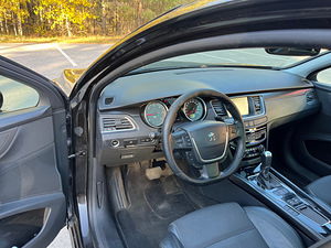 Peugeot 508 SW Allure Facelift 2.0 HDi 120kW Webasto (9 foto / 15)