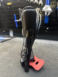 Sram force eTap axs правый (1 фото из 3)