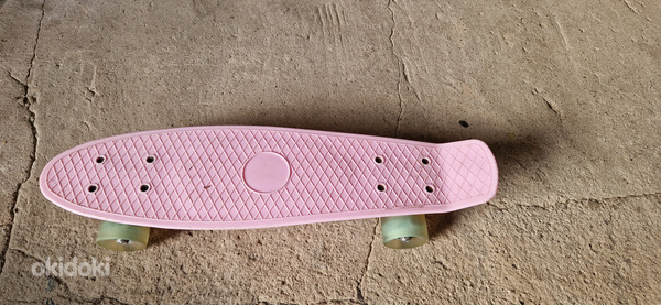 Скейтборд 56 см, розовый (фото #1)