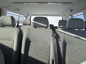 Volkswagen Caravelle (12 foto / 12)