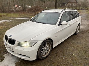BMW 320d Tervikuna varuosadeks (2 foto / 5)