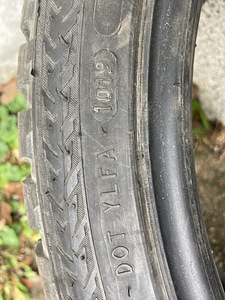 Müü nokian naastrehvid 2tk 255/35/19 (4 foto / 5)