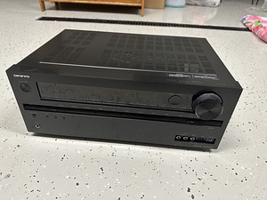 Ресивер Onkyo TX-NR509 (1 фото из 3)