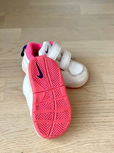 Nike кроссовки 21