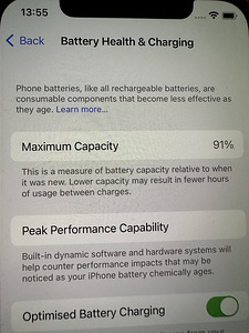 iPhone 12 64 ГБ (2 фото из 10)