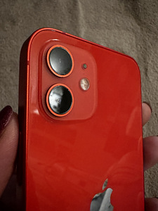 iPhone 12 64 ГБ (5 фото из 10)