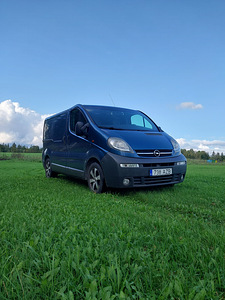 Opel vivaro (2 фото из 3)