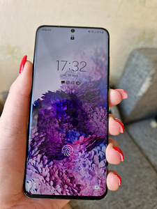 Samsung S20 128gb (4 foto / 4)