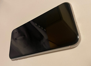 Apple iPhone XR 64GB valge (1 foto / 3)