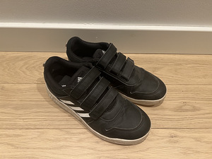 Adidas детская повседневная обувь / кроссовки s. 38