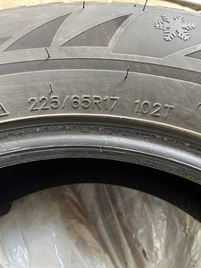 Шины R17 225 65 (5 фото из 6)