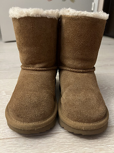 UGG laste saapad - suurus 23,5 (2 foto / 4)