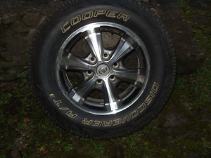 TOYOTA HILUX/LANDCRUISER veljed+rehvid (2 foto / 3)