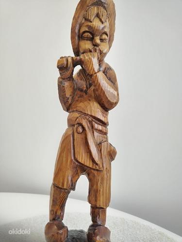 Статуэтка	ручной работы ,,Деревенский мальчик играющий на гу (фото #4)