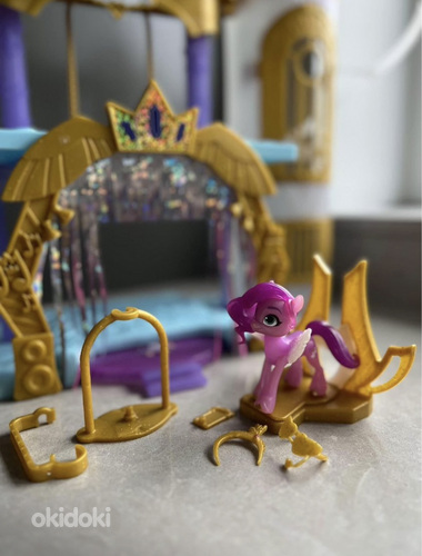 Игровой набор My Little Pony Сверкающий замок (фото #2)