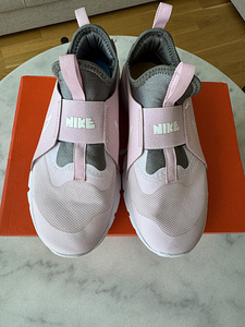 Tossud Nike, 37,5 (1 foto / 3)