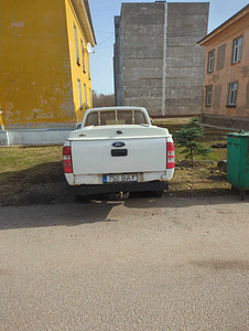 Ford Ranger 2,5 TDCI (2 foto / 6)