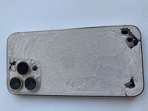 iPhone 13 pro max varuosad (1 foto / 3)