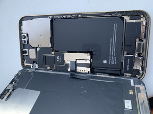 iPhone 13 pro max varuosad (3 foto / 3)