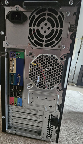 Acer Veriton M430G vana lauarvuti. Ei tööta