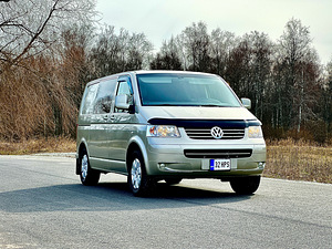 Volkswagen Transporter Combi L1H1 2.5 R5 128 кВт (1 фото из 14)