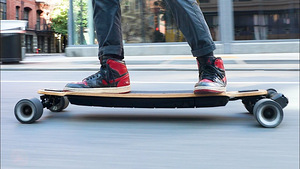 EVOLVE GTR BAMBOO 2 in 1 - ELEKTRIRULA (1 foto / 3)