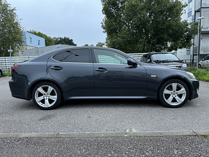 Lexus IS 250 Mark Levinson 2.5 V6 153kW (5 foto / 10)