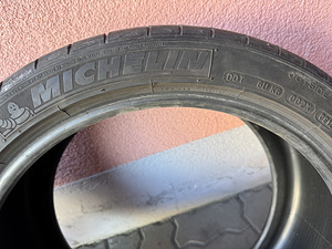 Rehv Michelin 255/35 ZR18 (4 foto / 6)