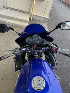 Yamaha FZS600 Fazer (8 foto / 8)