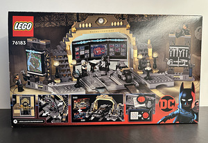 LEGO The Batman Batcave The Riddler Face-Off 76183 (2 foto / 3)