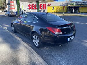 Opel Insignia 2.0 96kw (2 foto / 7)