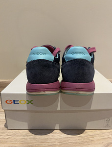 Кроссовки Geox, размер 34 (4 фото из 10)