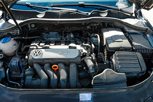 Volkswagen Passat 2.0 110kW (10 foto / 10)