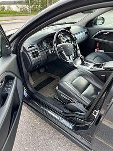 Volvo v70 Summum D4 My2015 (11 foto / 15)