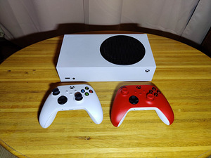 Xbox Series S (1 foto / 4)
