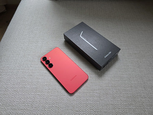 Samsung Galaxy S25+ (1 foto / 2)
