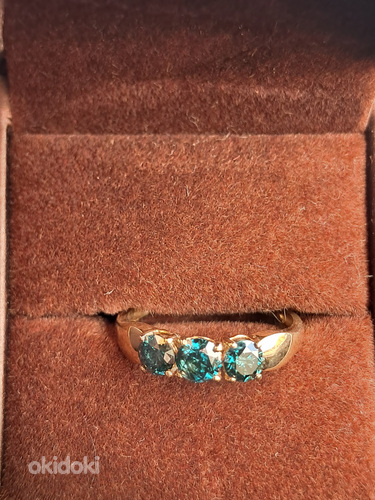 Золотое кольцо с синими бриллиантами. (фото #5)