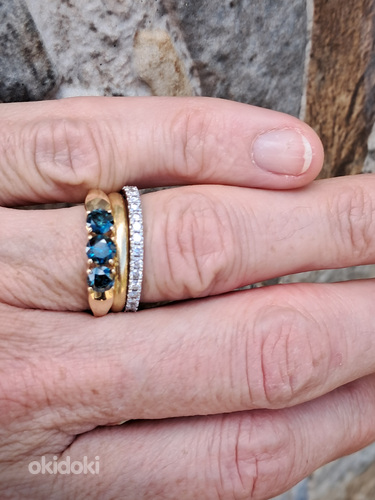Золотое кольцо с синими бриллиантами. (фото #6)