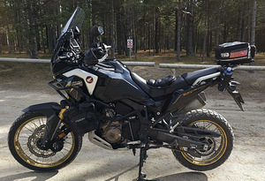 Honda CRF 1100 Africa Twin AS 2020a. (1 foto / 10)