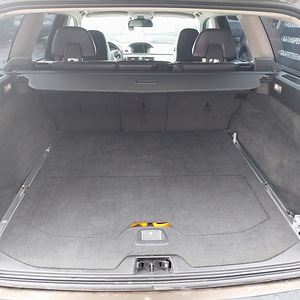 M: Volvo v70 2.0 100kw D3 momentum (12 foto / 14)