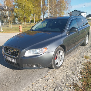 M: Volvo V70 2.0 120kw Momentum (2 foto / 12)