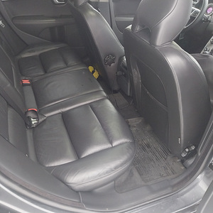 M: Volvo V70 2.0 120kw D3 Momentum (9 foto / 10)