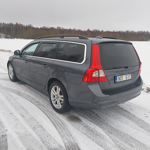 M: Volvo V70 2.0 120kw D3 Momentum (4 foto / 10)