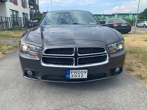 Dodge Charger R/T Plus AWD V8 (6 foto / 13)