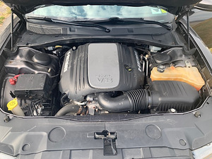 Dodge Charger R/T Plus AWD V8 (10 foto / 13)