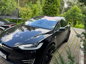 2016 Tesla Model X90D (6 фото из 13)