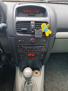 Renault Clio 16V Limited Edition (12 foto / 14)
