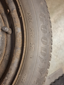 Goodyear R14 4x100 175/65 Honda, Mitsubishi, Nissan, Mini (4 foto / 8)